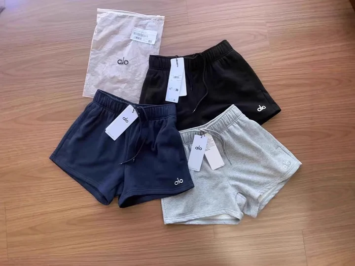 Four shorts listings from the W2CSpreadsheet catalogue